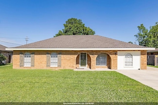 818 Oak Ln, Thibodaux, LA 70301
