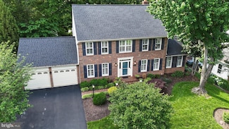 8346 Argent Cir, Fairfax Station, VA 22039