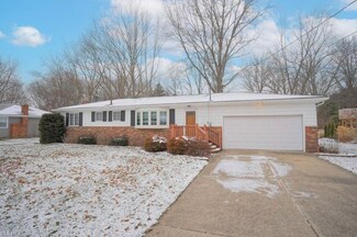 989 Maple St, Tallmadge, OH 44278