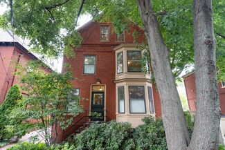104 Neal St, Portland, ME 04102