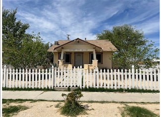 15957 K St, Mojave, CA 93501