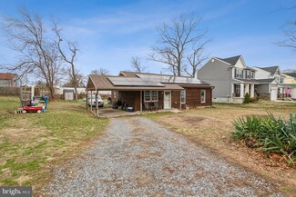 607 Lakehurst Ave, National Park, NJ 08063