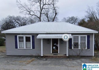 410 East St N, Talladega, AL 35160