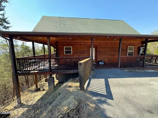 2295 Wingspan Dr, Sevierville, TN 37876