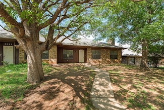 2021 Brookside Dr, Grapevine, TX 76051