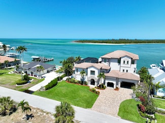 26 Dolphin Cir, Naples, FL 34113