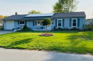 134 Homeland Dr, Whitman, MA 02382