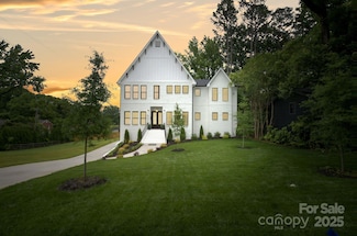 621 Poindexter Dr, Charlotte, NC 28209