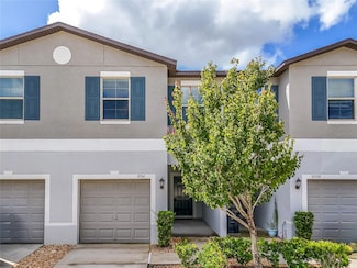 9741 Pembrooke Pines Dr, Ruskin, FL 33573