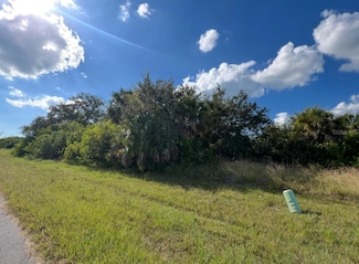 134 April Rd, Rotonda West, FL 33947