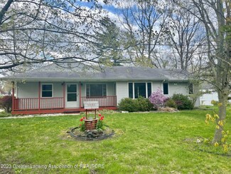 5581 N Canal Rd, Dimondale, MI 48821