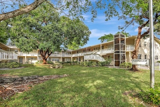 237 Farnham J, Deerfield Beach, FL 33442