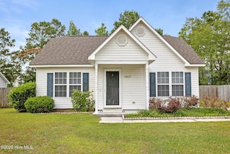 10027 Burning Bush Ridge Ct SE, Leland, NC 28451