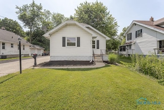 5215 Rowland Rd, Toledo, OH 43613