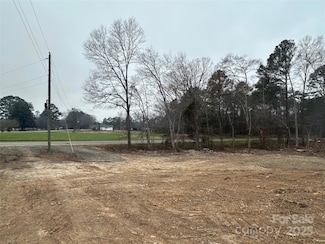 3 AC Robert H Kirk Rd, Lancaster, SC 29720