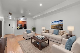 525 S Berendo St Unit 308, Los Angeles, CA 90020