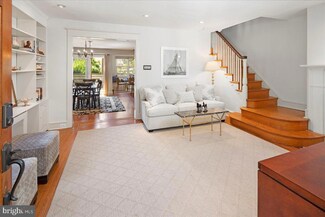 8102 Eastern Ave, Glenside, PA 19038