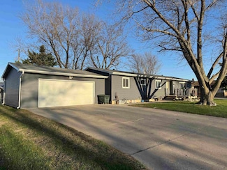 130 N Willow St, Shelby, NE 68662