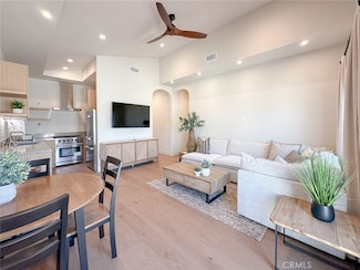 1246 S Gertruda Ave, Redondo Beach, CA 90277