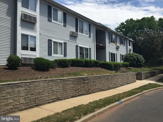 51 Eton Way Unit 1451, Somerset, NJ 08873