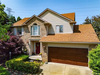 1514 Pembroke Dr, Rochester Hills, MI 48307