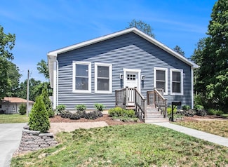 765 S Haven Place, South Haven, MI 49090