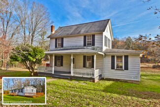 302 Lower Swiftwater Rd, Cresco, PA 18326