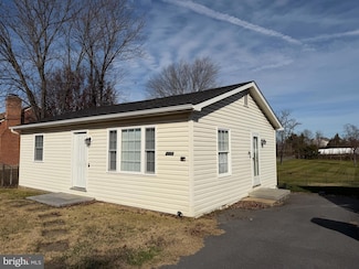 2003 Senseny Rd, Winchester, VA 22602