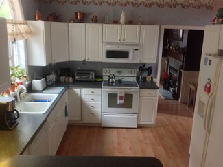 21 Pine Hill Rd, Weare, NH 03281