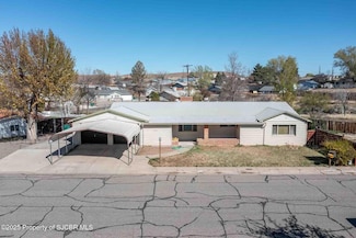 303 Mesa Dr, Aztec, NM 87410