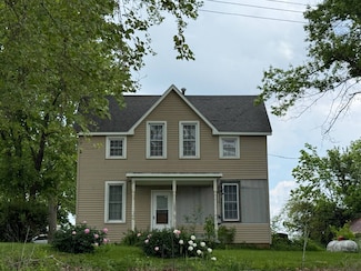 104 Fuhler Ln, Brussels, IL 62013