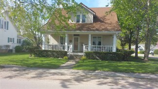 305 Center St, Berne, IN 46711