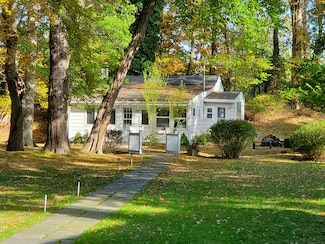 44 Roseville Rd, Westport, CT 06880