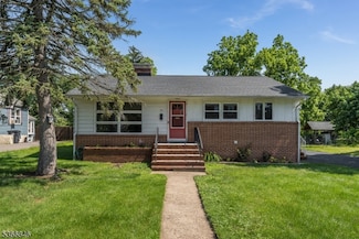 34 Hopewell Ave, Flemington, NJ 08822