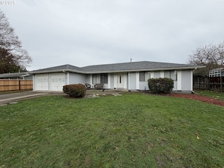 1766 NW Beaumont Ave, Roseburg, OR 97471