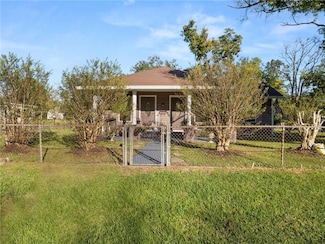 320 N Frazier St, Dequincy, LA 70633