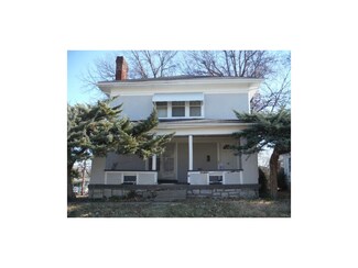 5701 Tracy Ave, Kansas City, MO 64110