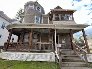 309 Walnut St, Holyoke, MA 01040