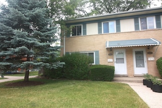 1624 Greenwood Rd, Glenview, IL 60026