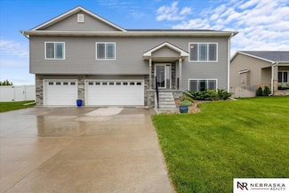 9767 Napa Ridge Dr, Lincoln, NE 68526