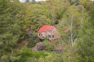 3361 County Rd, Windsor, VT 05089