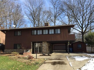 124 Prentiss St, Munroe Falls, OH 44262