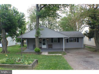 690 Trenton Rd, Fairless Hills, PA 19030