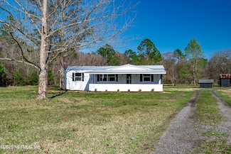23451 NW 32nd Place, Lawtey, FL 32058