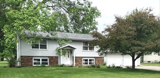 129 8th Ave SE, Saint Joseph, MN 56374