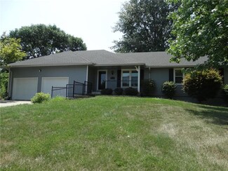305 W Dauxville Dr, Richmond, MO 64085