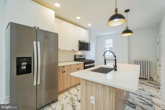 381 E Cliveden St, Philadelphia, PA 19119