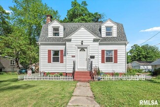 2552 S 7th St, Springfield, IL 62703