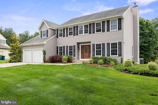 9 Kensington Dr, Mount Holly, NJ 08060