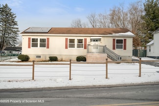 400 Oleckna St, Throop, PA 18512